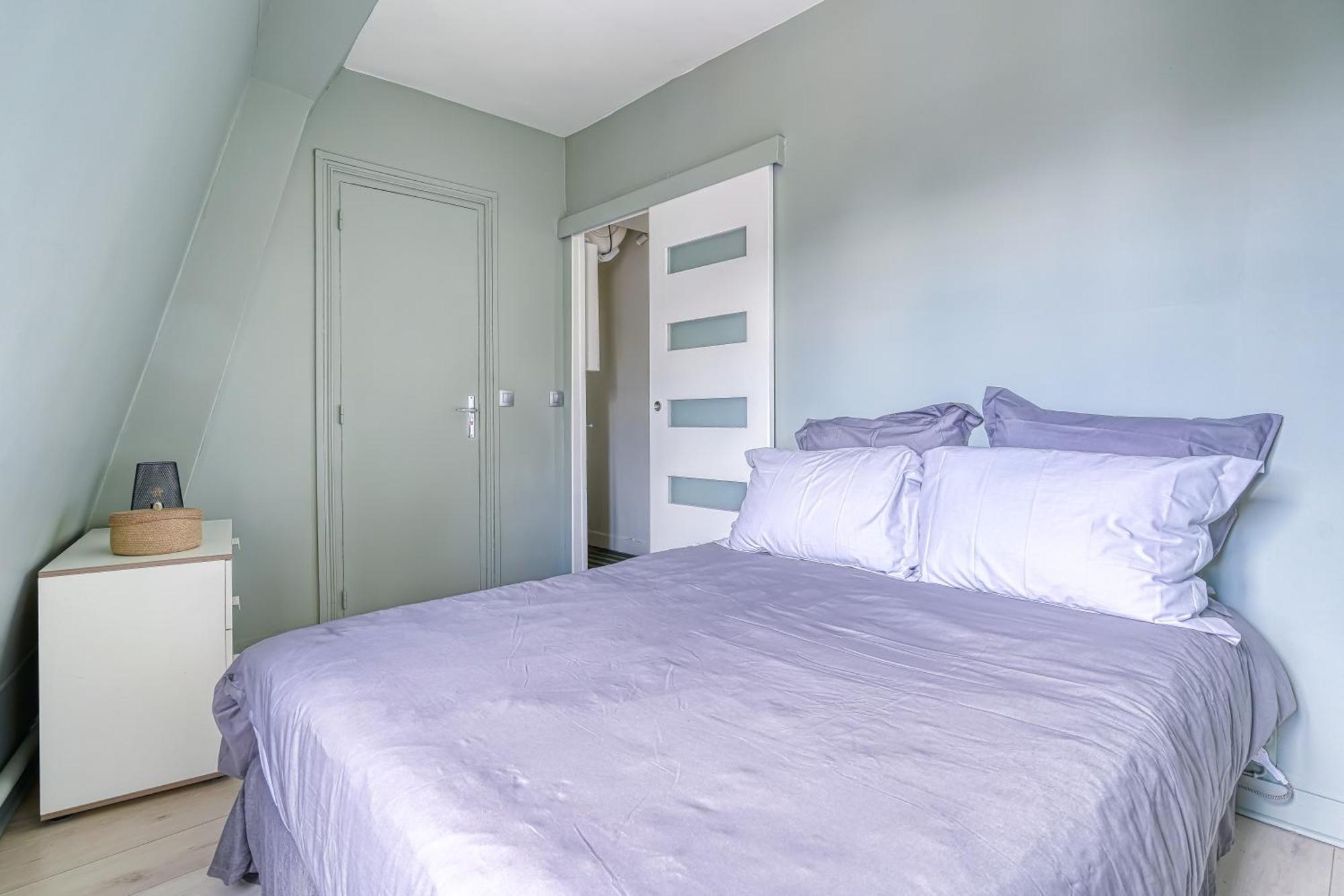 F2 Parisien - Pere Lachaise Apartment